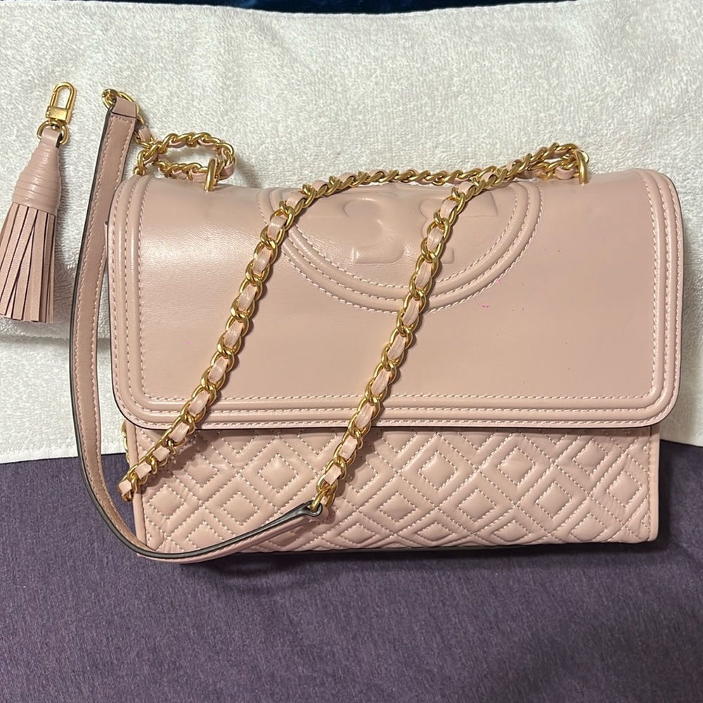 Medium Tory Burch Fleming Shoulder Bag